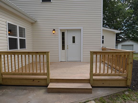 3rd image of 2723 Chestnut Ln