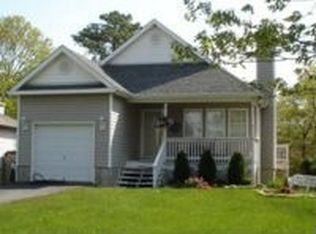 173 Mastic Beach Rd, Mastic Beach, NY 11951