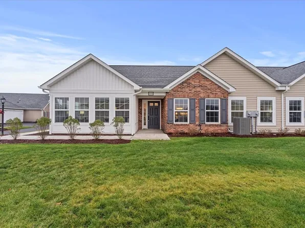 1111 Forest Oaks Dr, Butler, PA 16001
