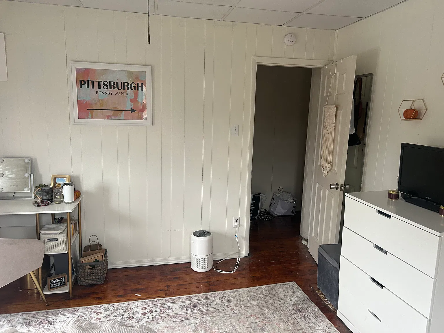 3 bed, 2.0 bath, $2,025 — Photo 4