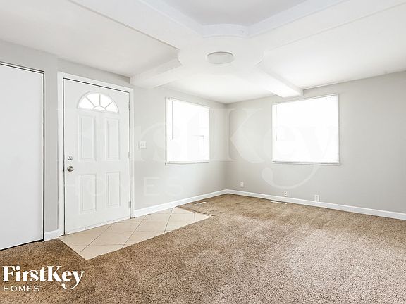 3rd image of 316 Amarillo Dr