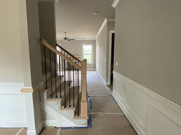 3rd image of 707 Suholden Cir