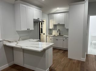 233 1/2 W 88th Pl #1/2, Los Angeles, CA 90003