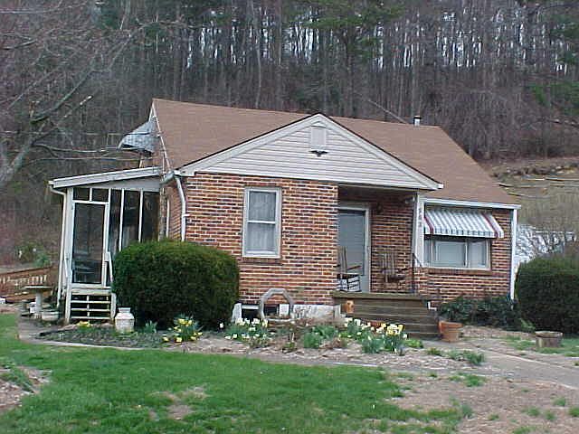 2nd image of 962 Orange Ave