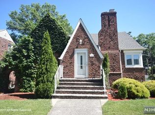 1015 Harvard Pl, Fort Lee, NJ 07024