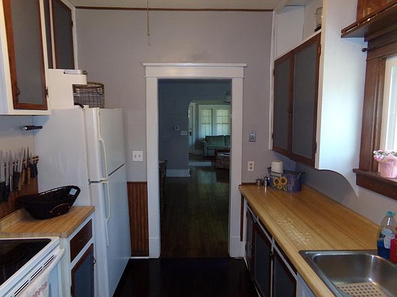 5th image of 612 S Prairie Ave