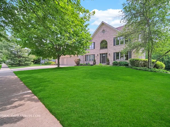 1498 Harvell Dr, Batavia, IL 60510