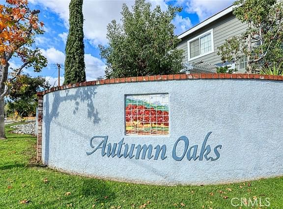 2nd image of 120 Amber Oaks Ln