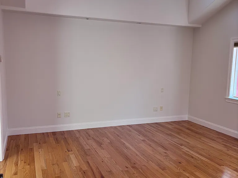9576 Ernwood St — Photo 31