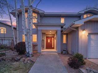 22 Karen Cir, White Rock, NM 87547