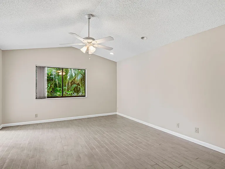 6170 Bay Isles Dr — Photo 13