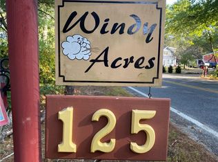 125 Arcadia Rd, Hope Valley, RI 02832