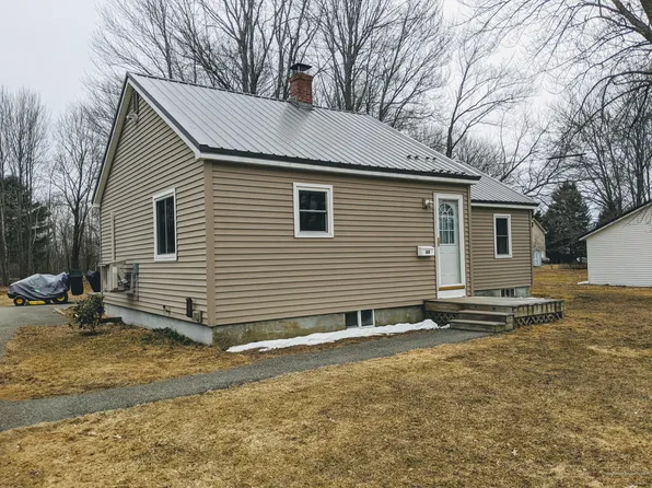 69 Century St, Brewer, ME 04412