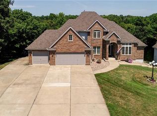 19700 E Bundschu Rd, Independence, MO 64056