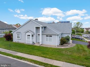 1 Waterfall Ln, Barnegat, NJ 08005