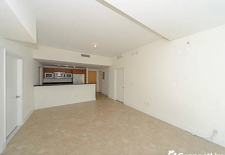 253 NE 2nd St #2710 — Photo 5
