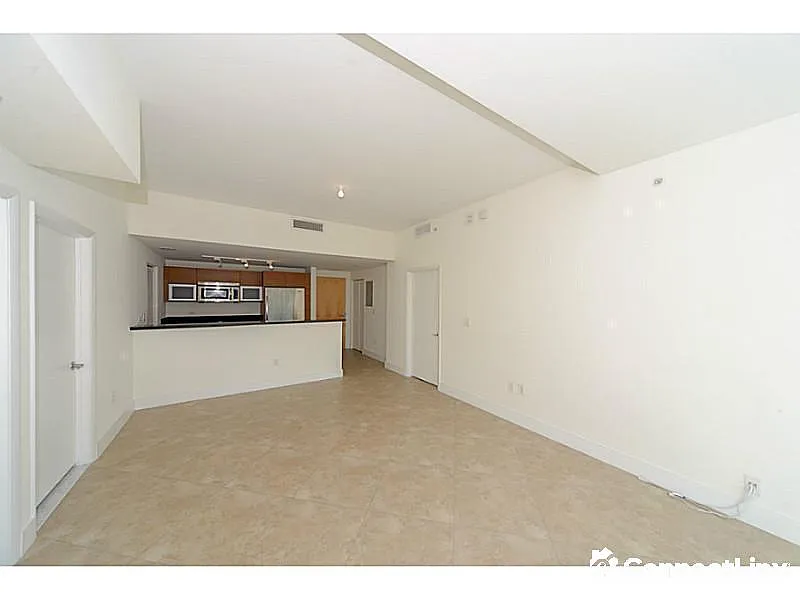 Building Photo - 253 NE 2nd St #2710