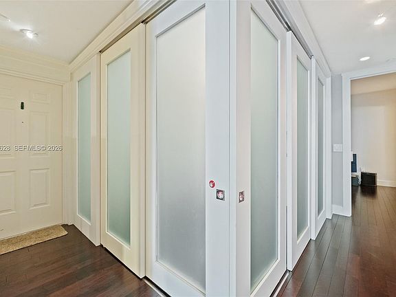 5th image of 3340 NE 190th St APT 504