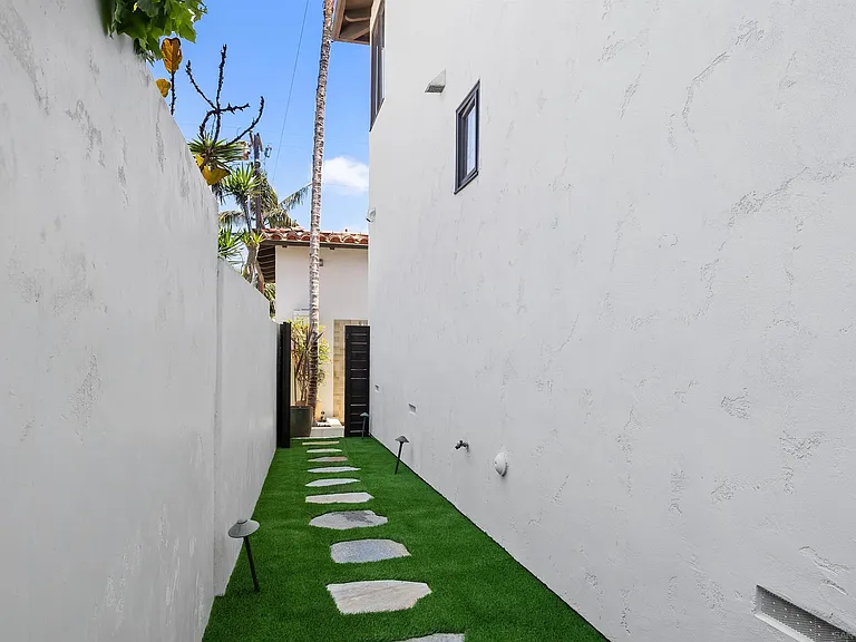 227 Neptune Ave — Photo 36