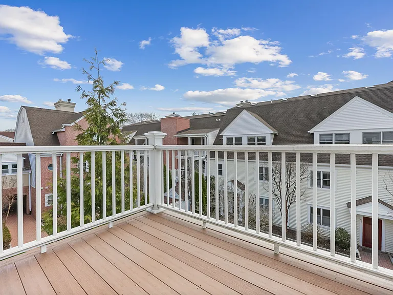 51 Forest Ave #138 — Photo 37