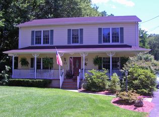 107 Horseneck Rd, Fairfield, NJ 07004