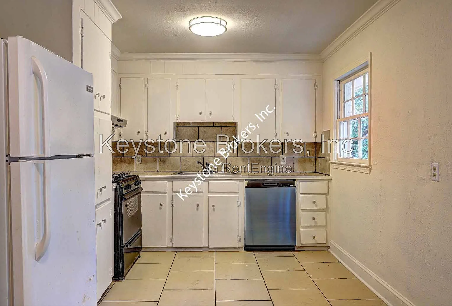3 bed, 1.5 bath, 1025 sqft, $950 — Photo 4