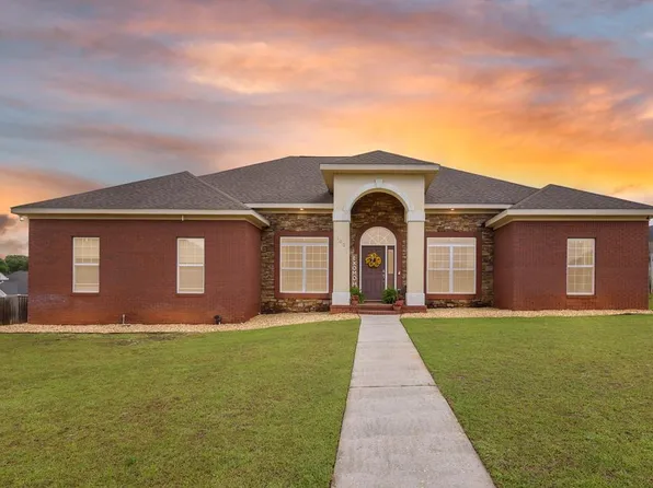 102 Doveland Ct, Enterprise, AL 36330