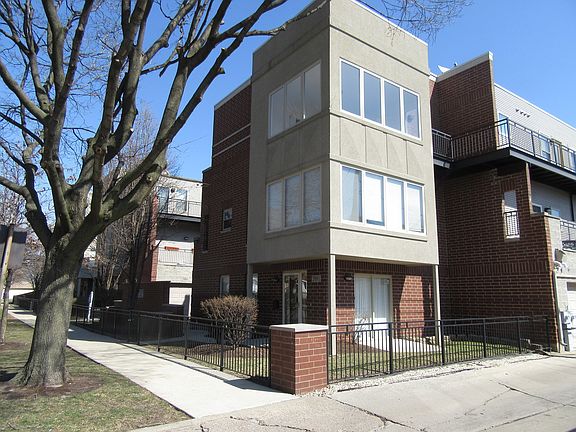 2nd image of 2919 N Natoma Ave Unit 8