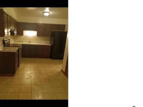 2536 W Marquette Rd APT 3W, Chicago, IL 60629