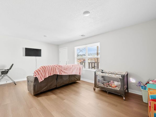 wichita-kansas-2062429182 picture