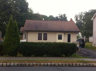21 Lincoln Ave, Lake Hiawatha, NJ 07034