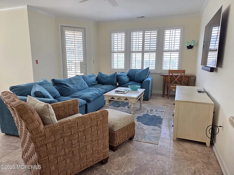 11 Cooper Ave #107 — Photo 4