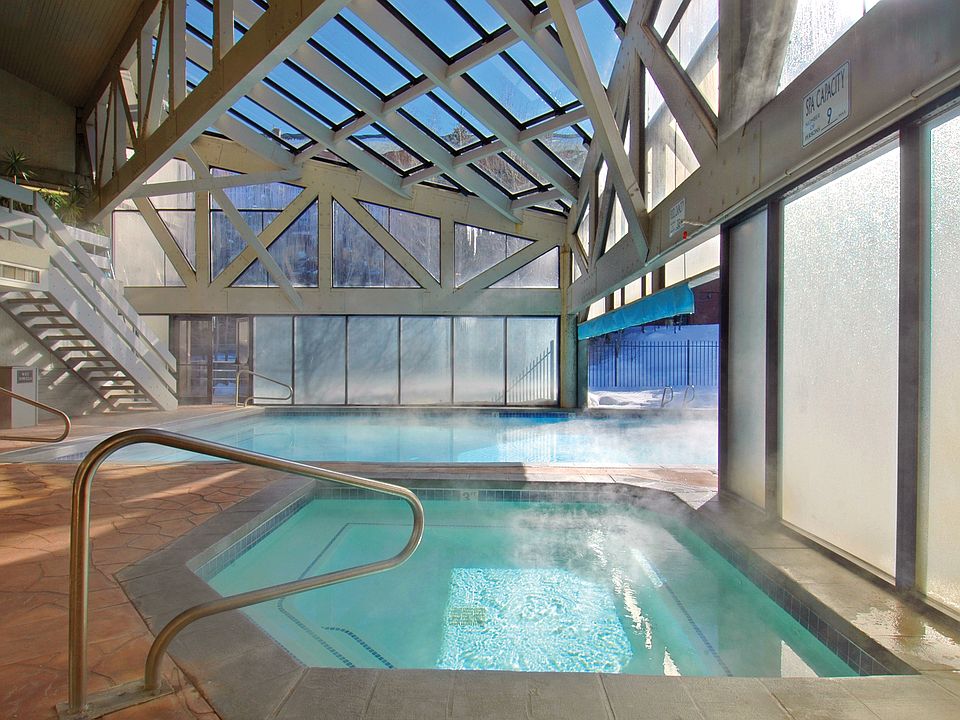 Indoor/Outdoor Heated Pool & Hot Tub