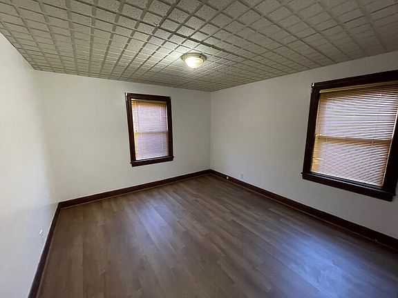 5th image of 141 N 37th St