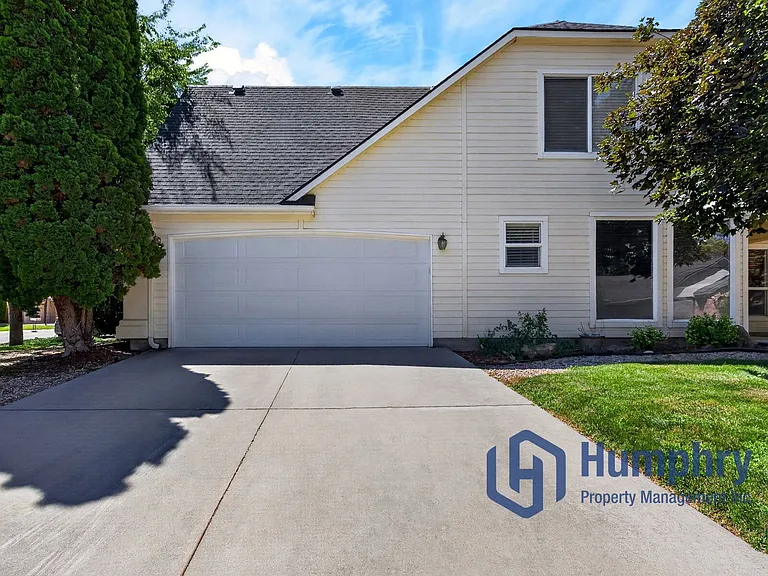 1948 E Cypress Point Dr — Photo 4