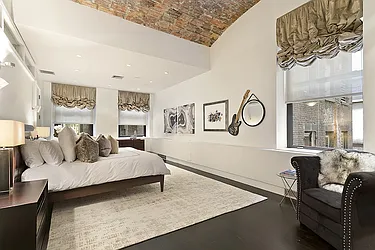 Rented by Nest Seekers International