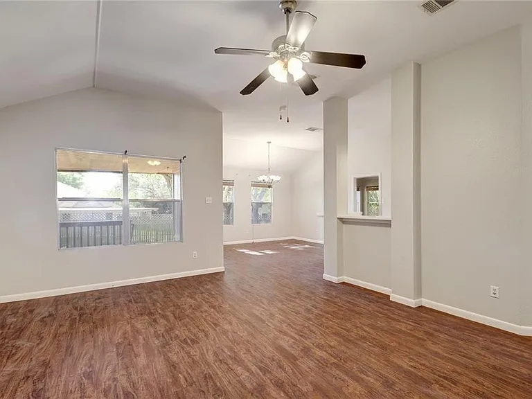7509 Spivey Dr — Photo 7