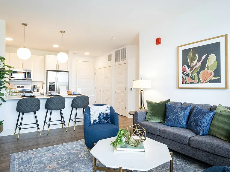 Everleigh Vernon Hills 55+ Active Adult Apartments — Photo 24