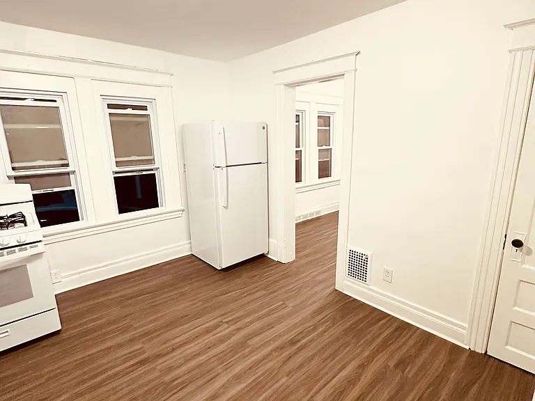96-98 Durnan St #96 — Photo 9