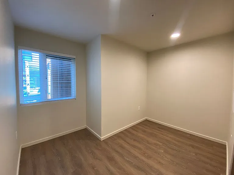 Plaza Apartments — Photo 132