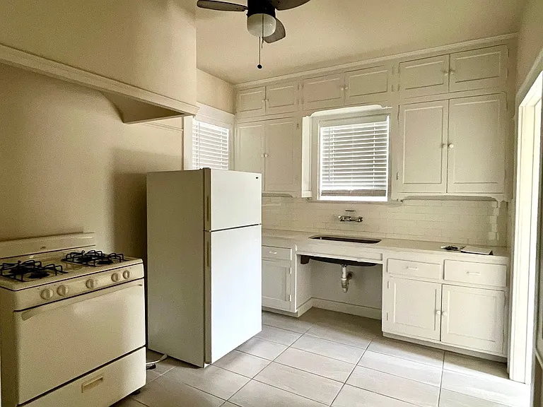 424 E Ashby Pl #3 — Photo 10