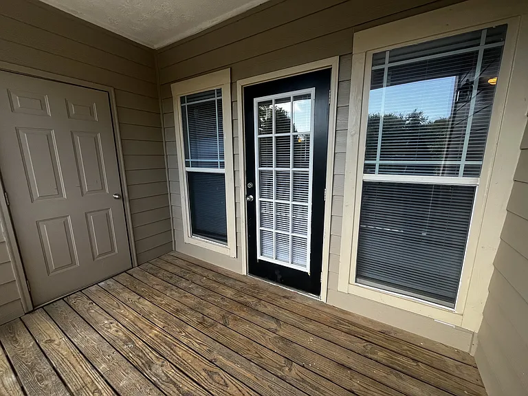 Wesley Kensington Apartments at Stonecrest — Photo 540