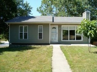2300 S Grandview Cir, Columbia, MO 65203