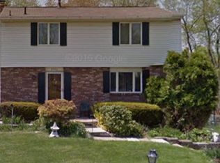 2876 Amy Dr, South Park, PA
