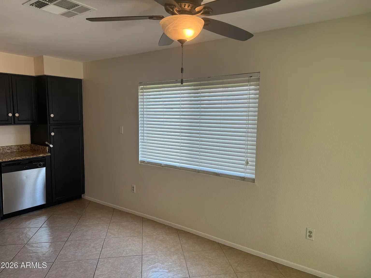 3 bed, 2.0 bath, 1092 sqft, $2,200 — Photo 4