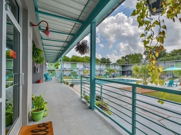 3220 North Apartments