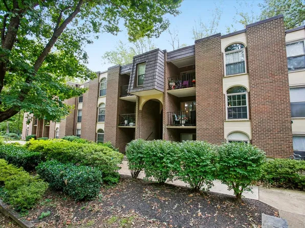 3352 Woodburn Rd APT 21, Annandale, VA 22003