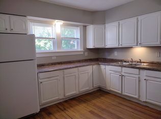 518 Willow St APT 2L, Woonsocket, RI 02895