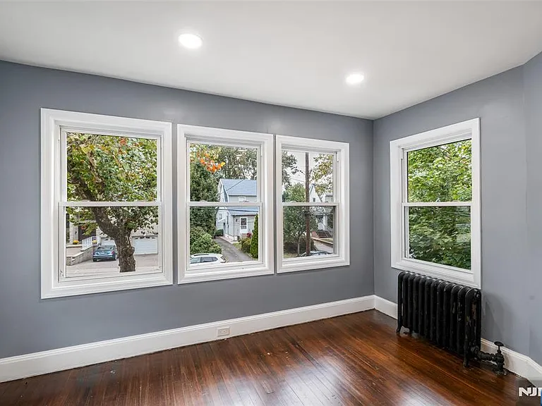 402 Morse Ave #2 — Photo 4