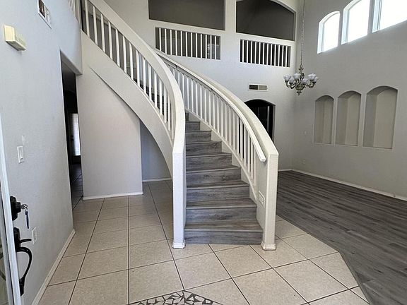 3rd image of 12484 Tierra Encino Dr